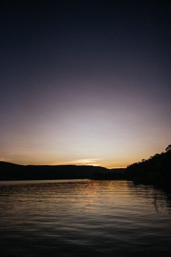 Pousada Enseada Da Ilha กาปีตอลิโอ ภายนอก รูปภาพ